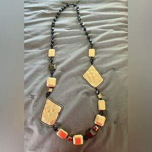 Elegant Black and Gold Geometric Necklace